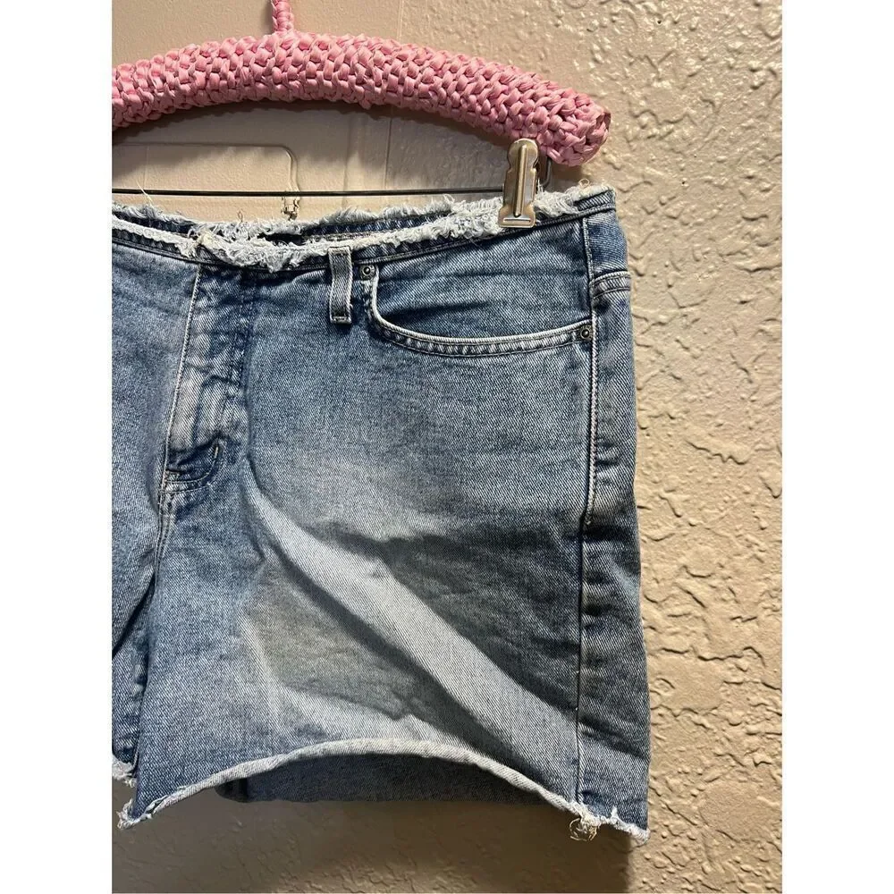 Venezia Jeans Clothing Co. Jean Shorts Woman’s Size 16 100% Cotton